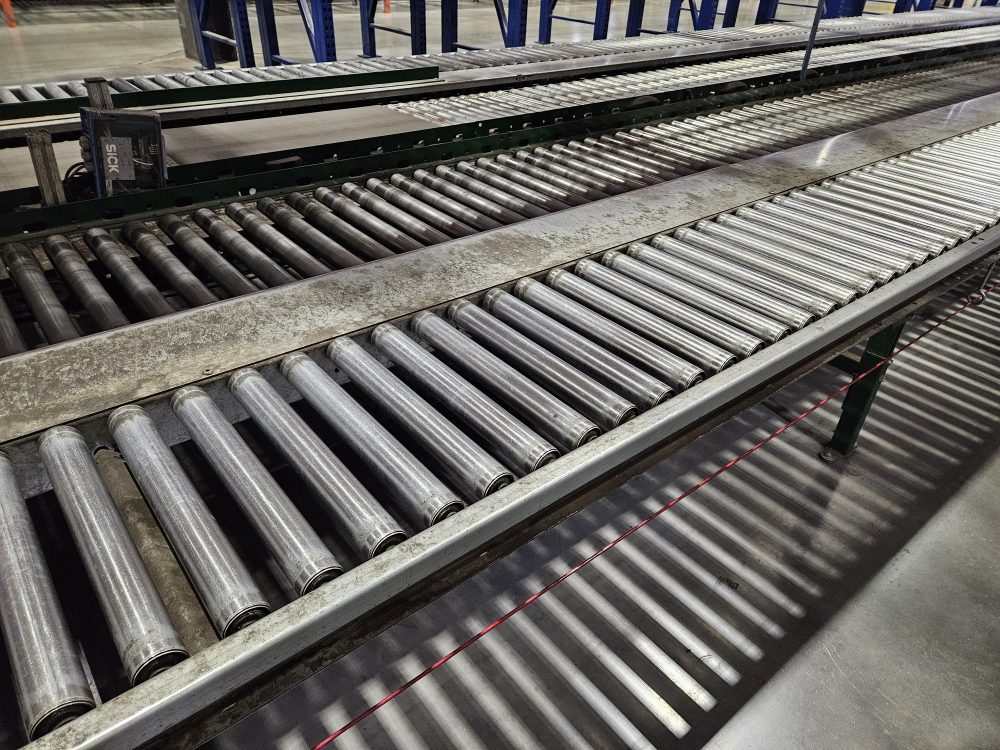 Used 18 inch gravity roller conveyor