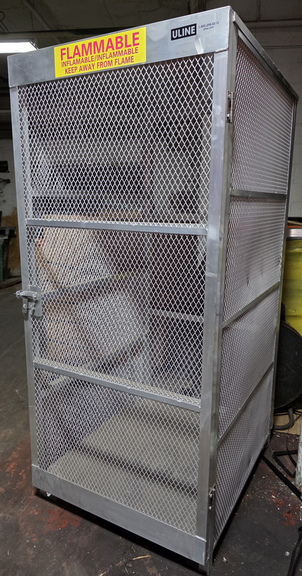 Vertical Gas Cylinder Locker ULINE H-9690 Alum 10 Cylinder Capacity 32"W x 40"D x 71"H